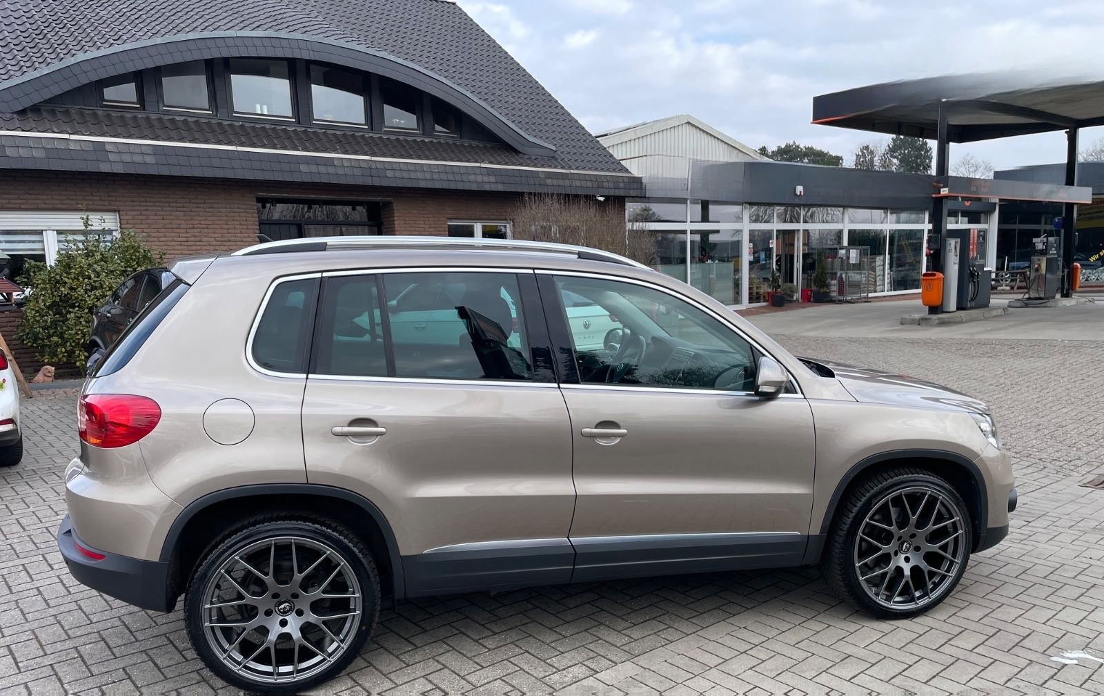 Volkswagen Tiguan Sport & Style BMT,20 Zoll Alu,Navi foto 6