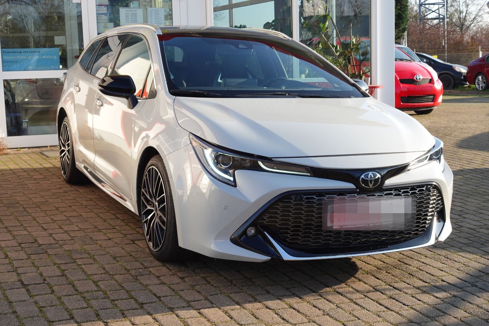 Toyota Corolla 2,0 Hyb. GR Sport TS Pano. 5J Garantie foto 2