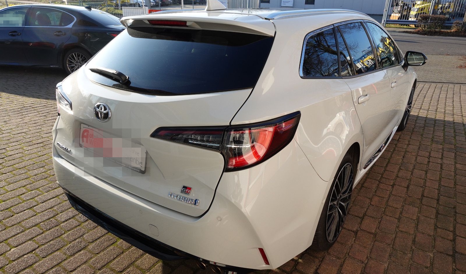 Toyota Corolla 2,0 Hyb. GR Sport TS Pano. 5J Garantie foto 3