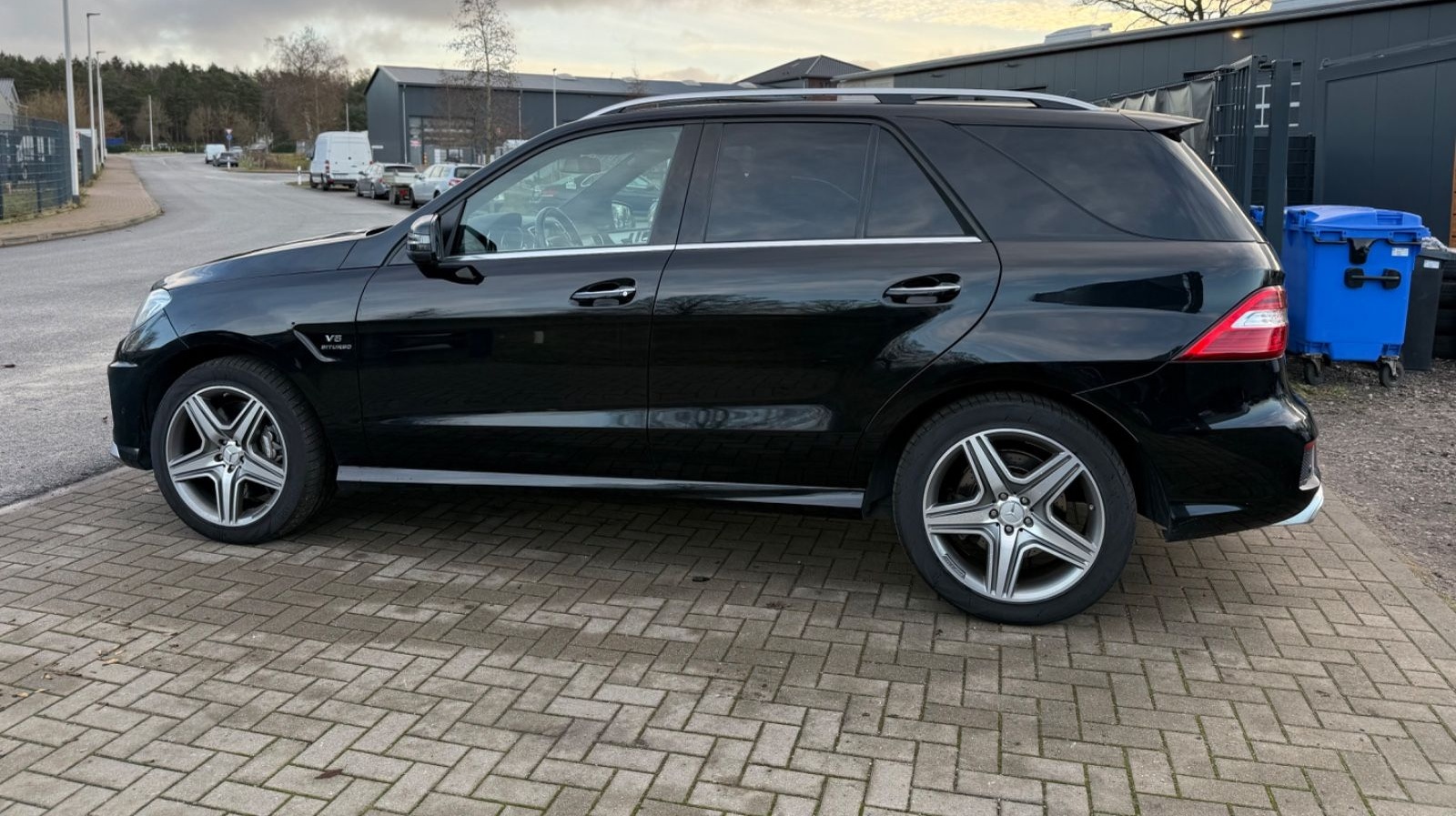 Mercedes-Benz ML 63 AMG SHZ/STANDHEIZUNG/4 MATIC/SEHR GEPFLEGT foto 3