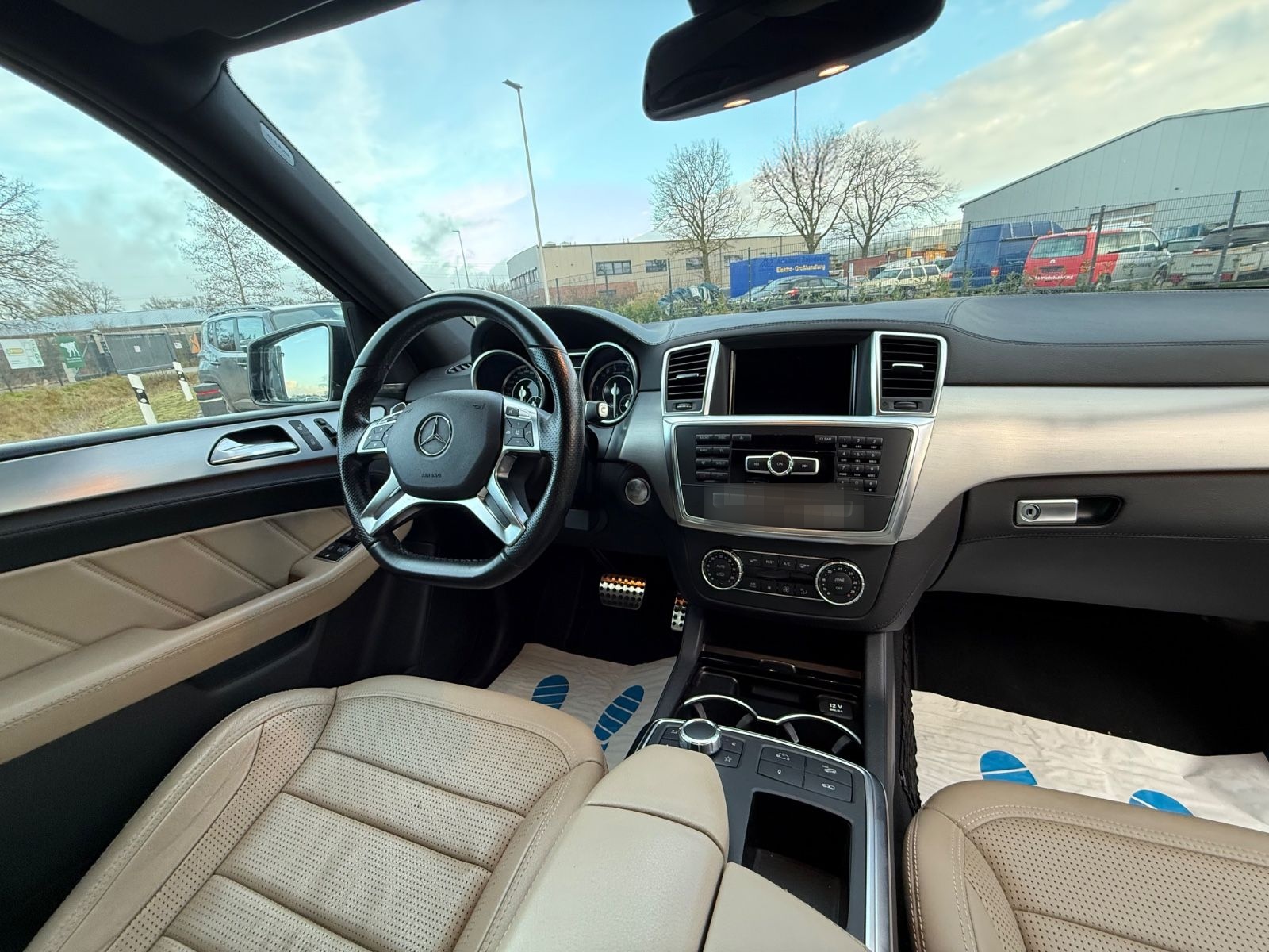 Mercedes-Benz ML 63 AMG SHZ/STANDHEIZUNG/4 MATIC/SEHR GEPFLEGT foto 10