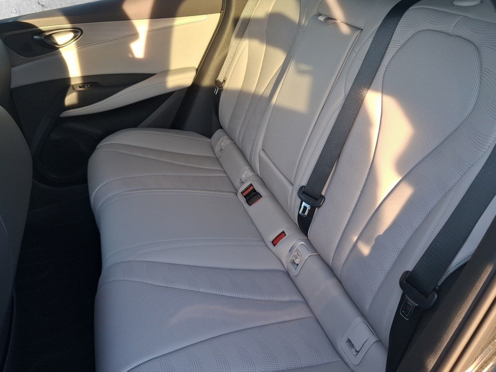 BYD SEAL 06 Touring DM-i PHEV 19kWh Comfort ACC 360 foto 13