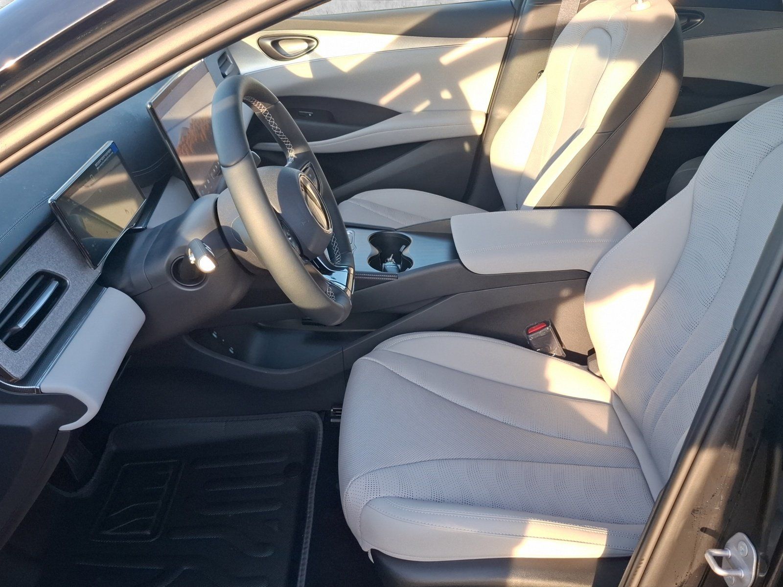 BYD SEAL 06 Touring DM-i PHEV 19kWh Comfort ACC 360 foto 10