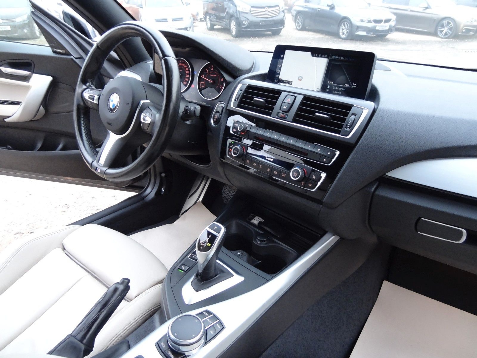 BMW 230i M Sport/Leder/Navi/Kamera/Automatik/ foto 17