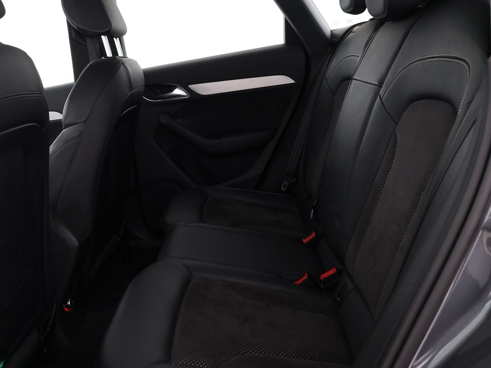 Audi Q3 2.0 TDI qu S LINE KEYLESS,PANO,AHK,SH,1.HAND foto 11
