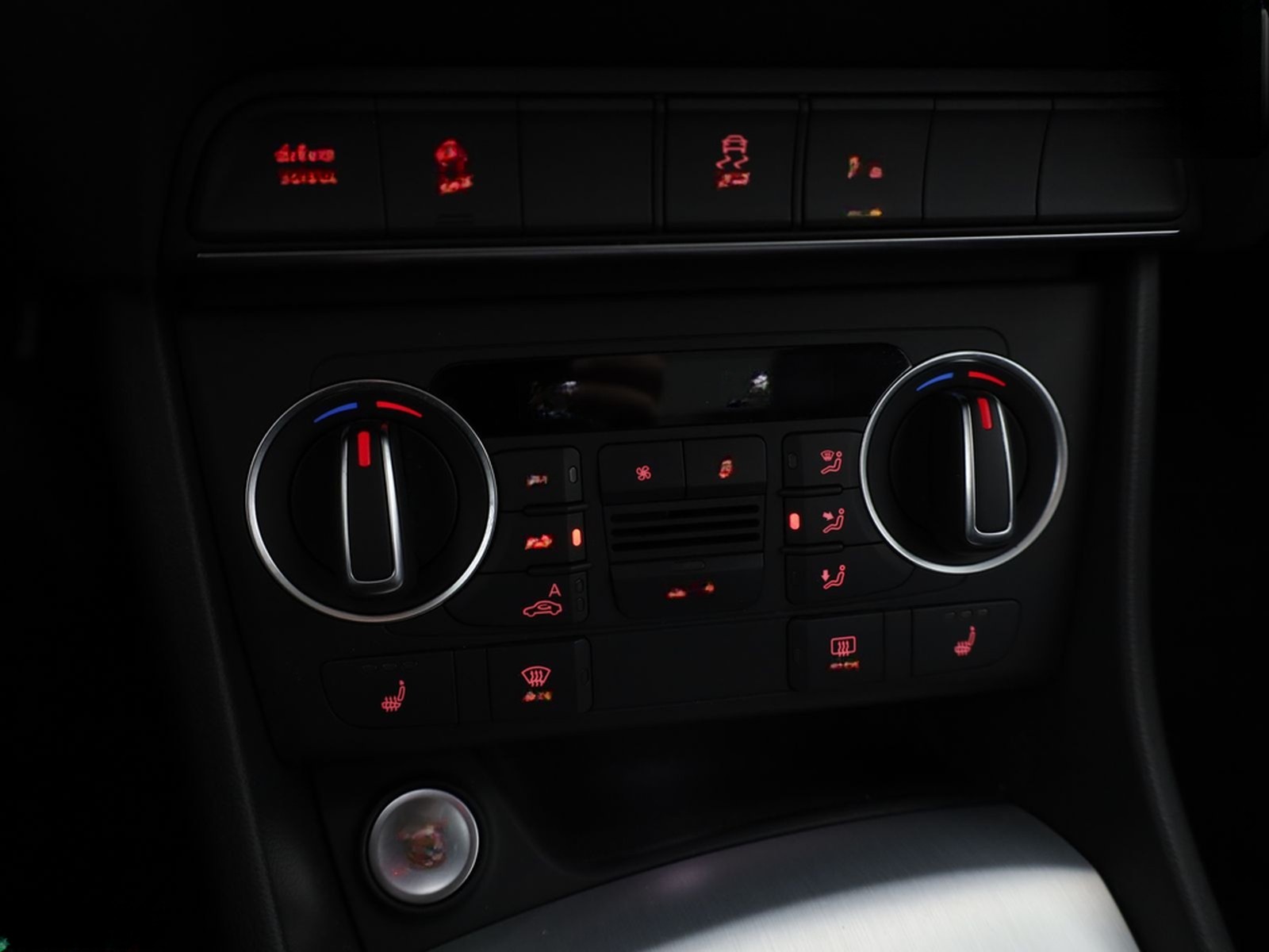 Audi Q3 2.0 TDI qu S LINE KEYLESS,PANO,AHK,SH,1.HAND foto 21
