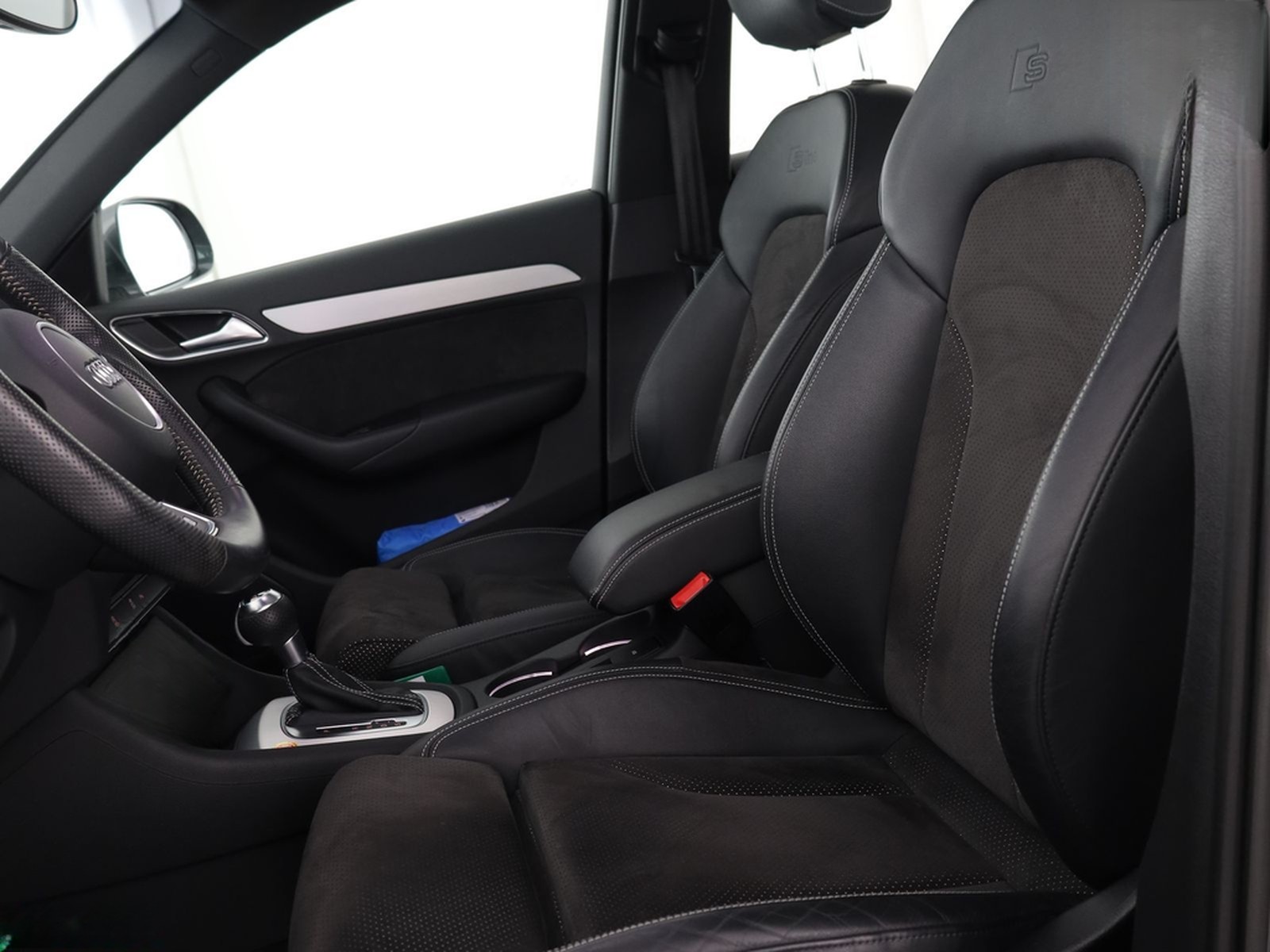 Audi Q3 2.0 TDI qu S LINE KEYLESS,PANO,AHK,SH,1.HAND foto 10
