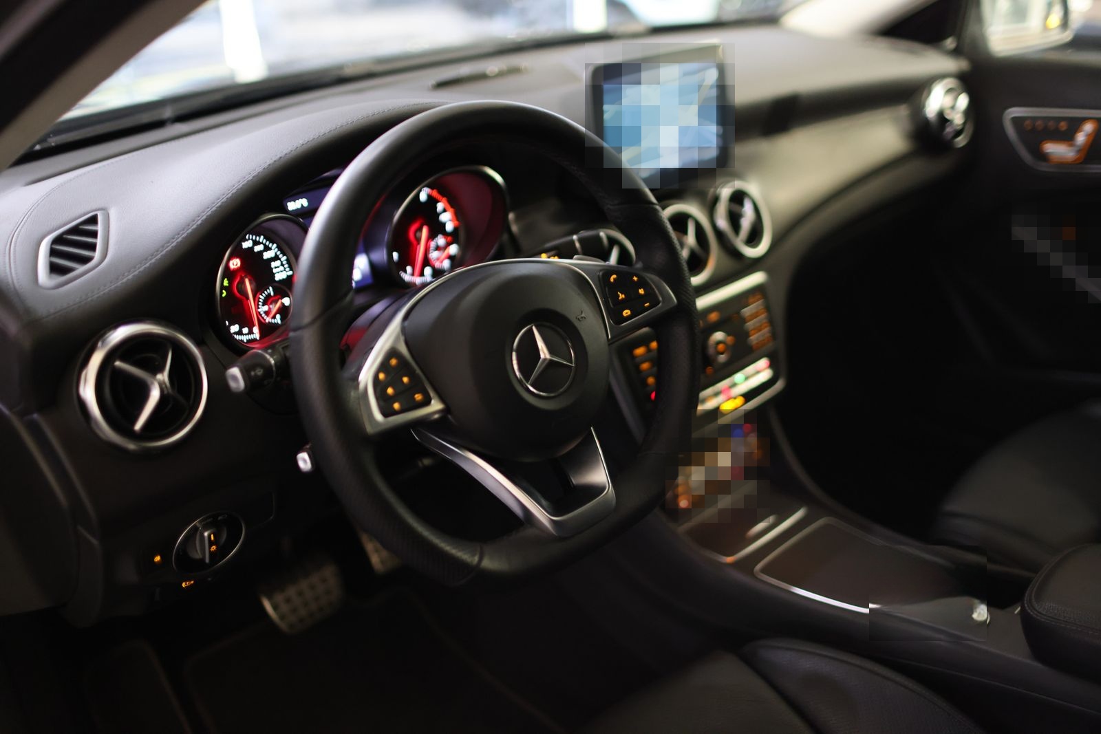 Mercedes-Benz GLA 250 AMG-LINE DISTRONIC / 360°-KAMERA foto 10