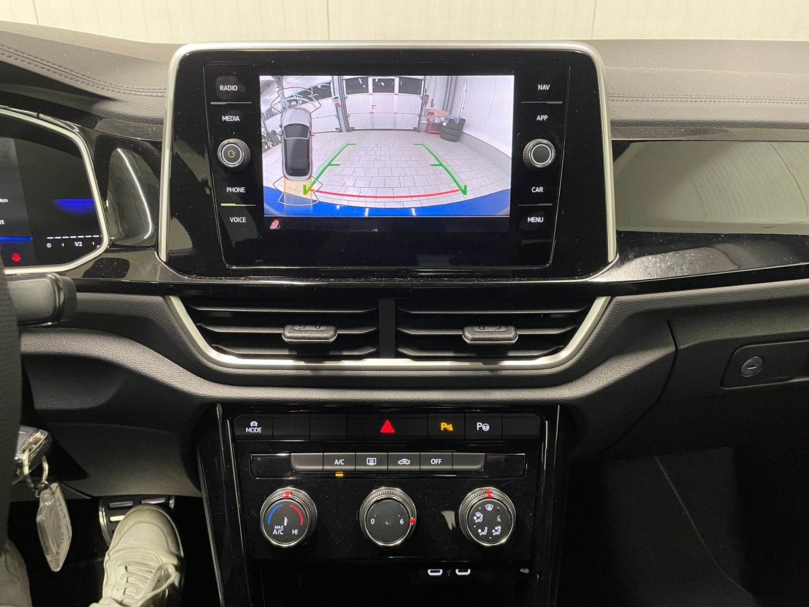 Volkswagen T-Roc Cabriolet R-Line 1.5 TSI DSG RFK ACC LED foto 20
