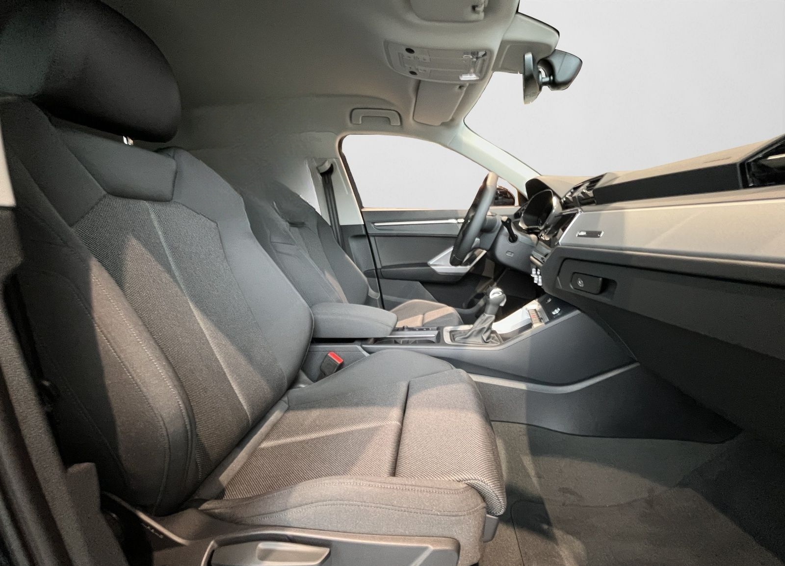 Audi Q3 adv. 35 TDI S-Tro. MMI Plus/Kamera/Komfortpak foto 4