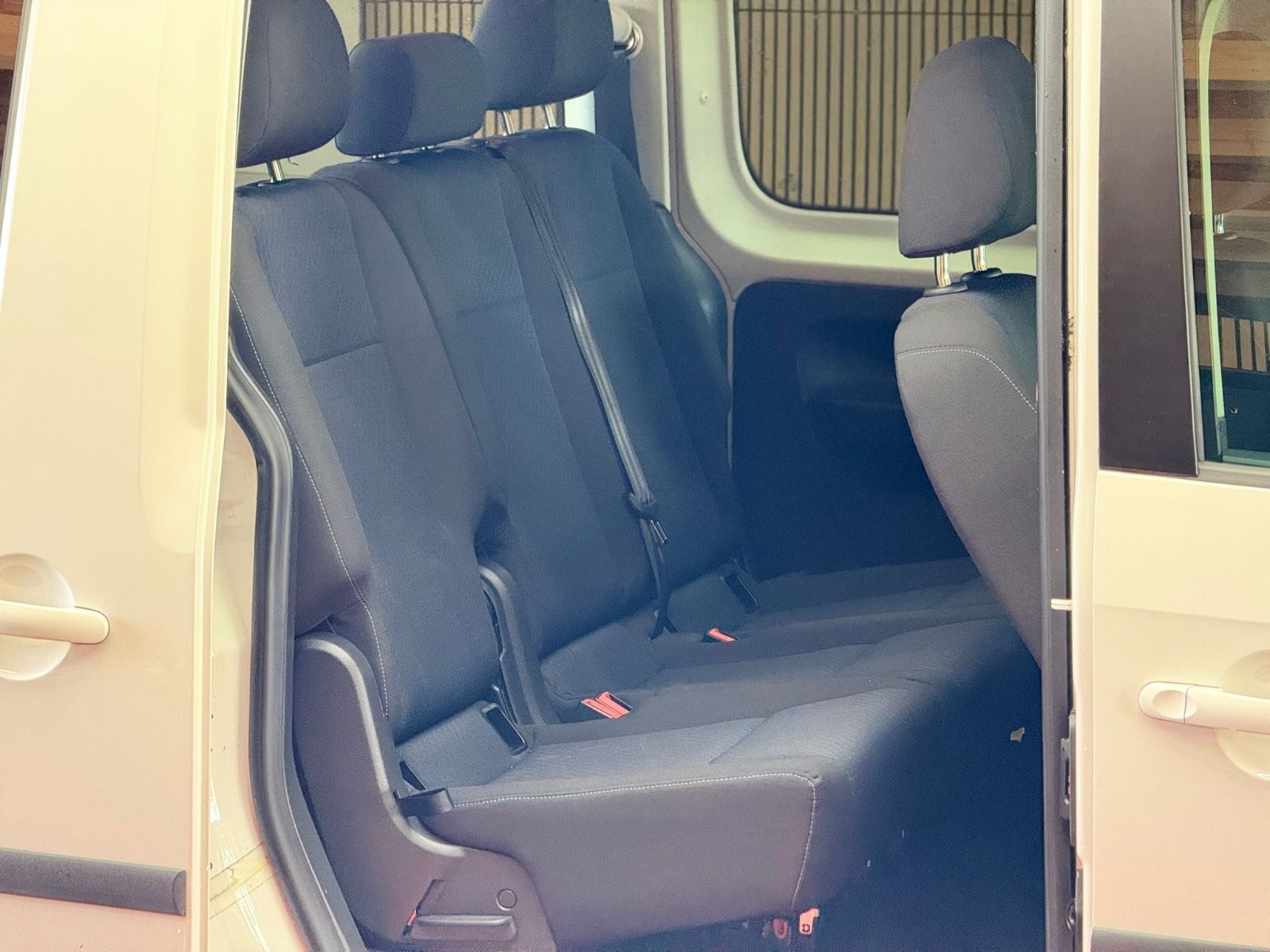 Volkswagen Caddy Behindertengerecht-Rampe foto 16