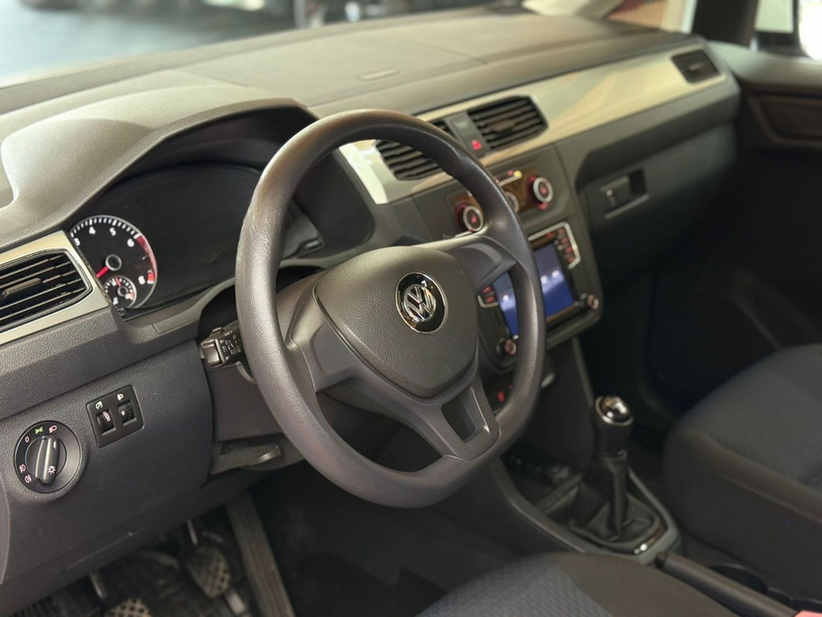 Volkswagen Caddy Behindertengerecht-Rampe foto 17