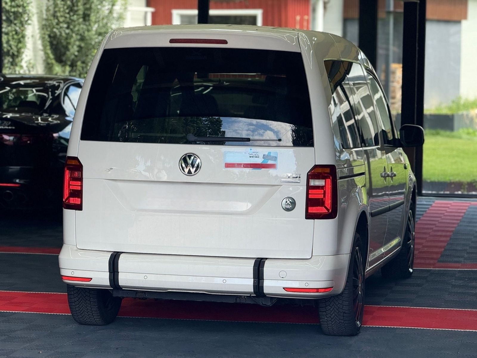 Volkswagen Caddy Behindertengerecht-Rampe foto 7