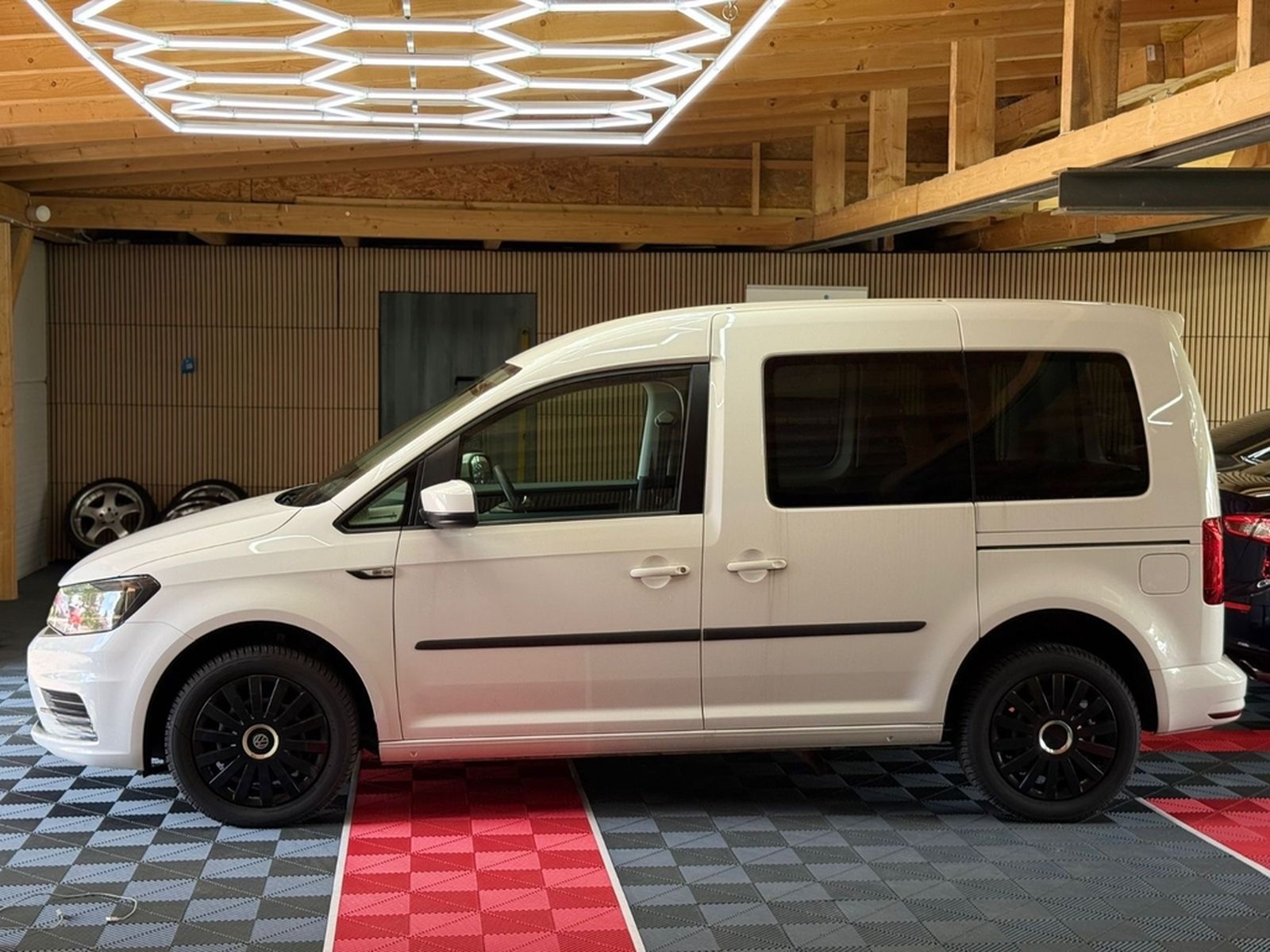 Volkswagen Caddy Behindertengerecht-Rampe foto 8