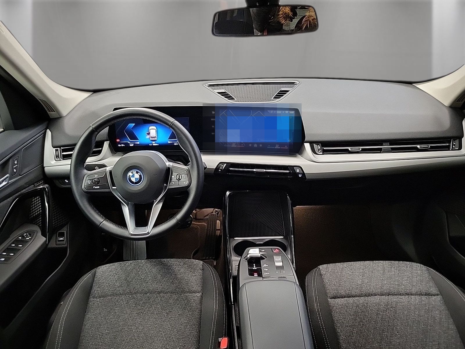 BMW iX1 xDrive30 Kamera Adap. M Fahrwerk foto 10
