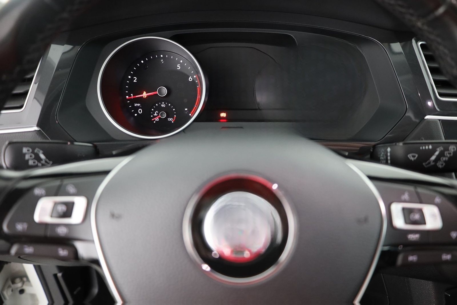 Volkswagen Tiguan 1.5 TSI IQ.DRIVE Navi ACC Sitzheizung PDC foto 18