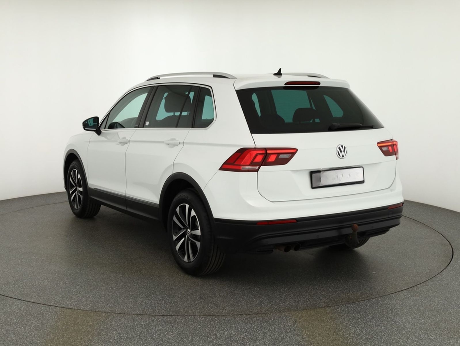 Volkswagen Tiguan 1.5 TSI IQ.DRIVE Navi ACC Sitzheizung PDC foto 3