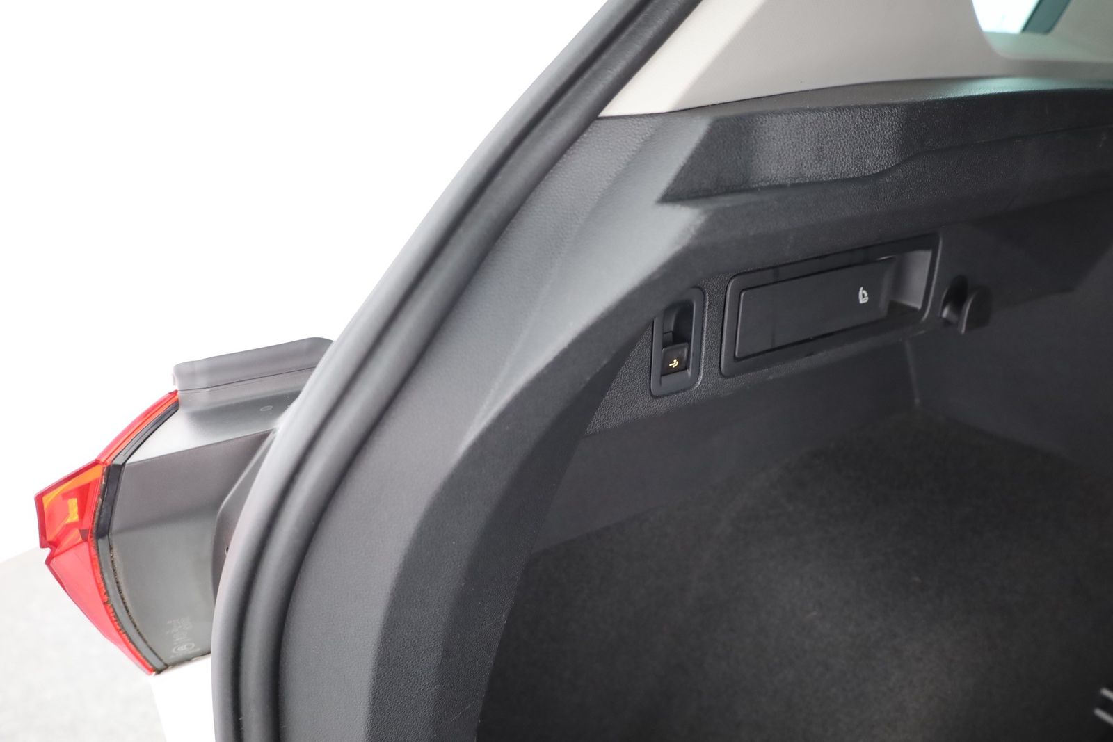 Volkswagen Tiguan 1.5 TSI IQ.DRIVE Navi ACC Sitzheizung PDC foto 29