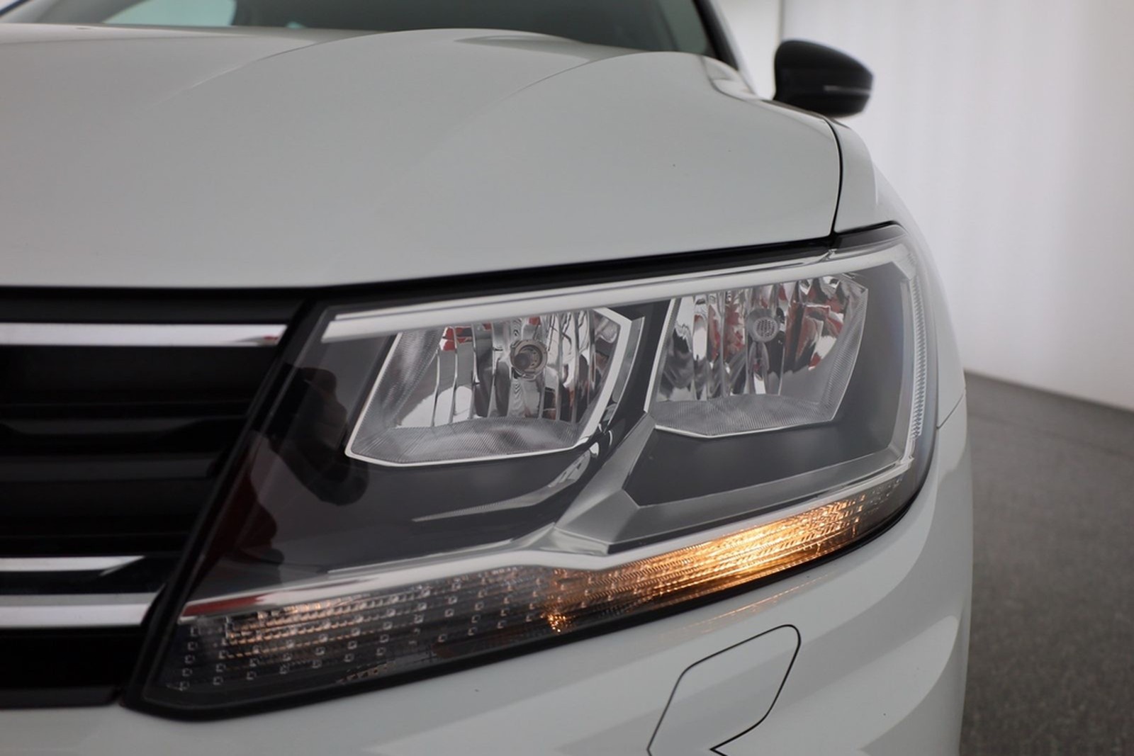 Volkswagen Tiguan 1.5 TSI IQ.DRIVE Navi ACC Sitzheizung PDC foto 31