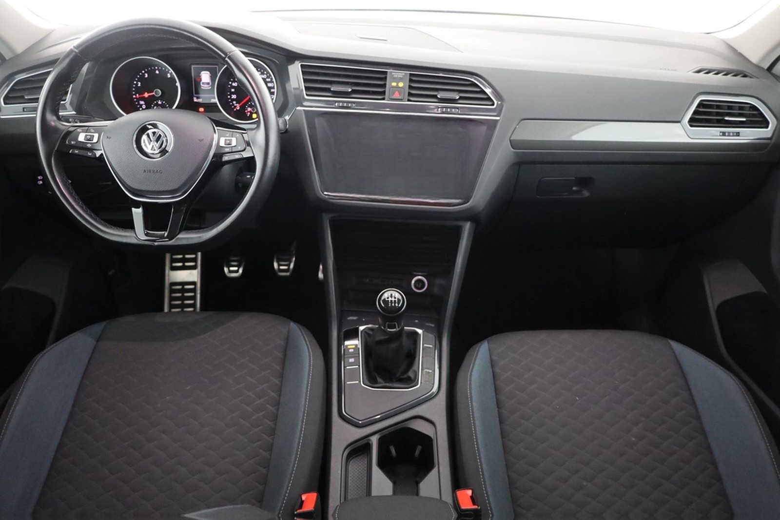 Volkswagen Tiguan 1.5 TSI IQ.DRIVE Navi ACC Sitzheizung PDC foto 9