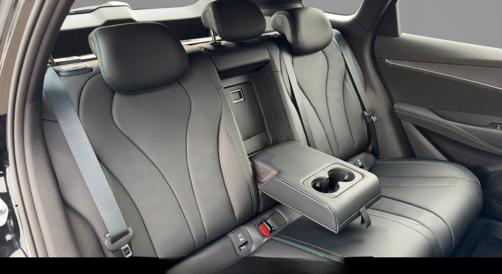 BYD SEAL 6 DM-i Touring Boost *verschiedene Farben* foto 14