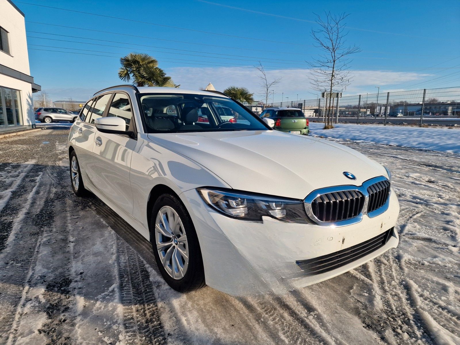 BMW 320d *AHK*Navi*LED*Komf.zuga.*gr. Tank*Fernl.Ass foto 4