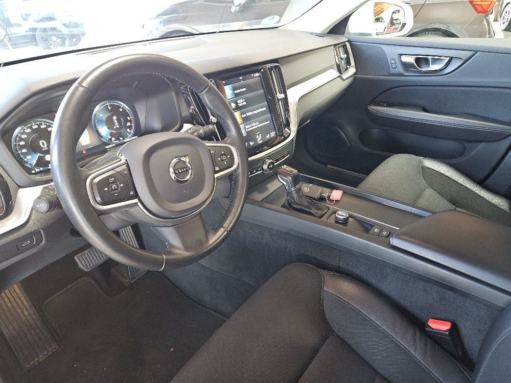 Volvo V60 D3 Momentum AT-G8+LED+RFK foto 7
