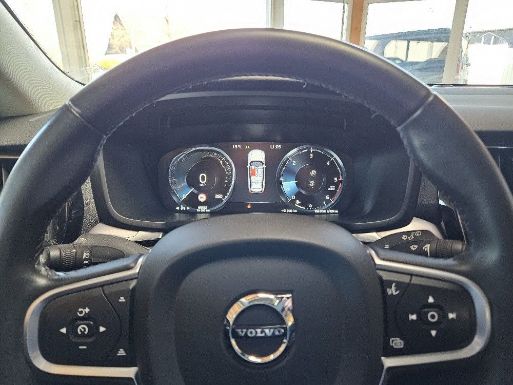 Volvo V60 D3 Momentum AT-G8+LED+RFK foto 8