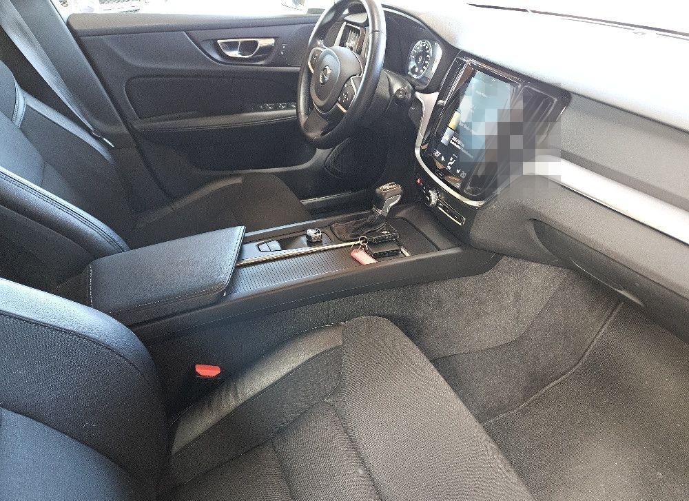 Volvo V60 D3 Momentum AT-G8+LED+RFK foto 9