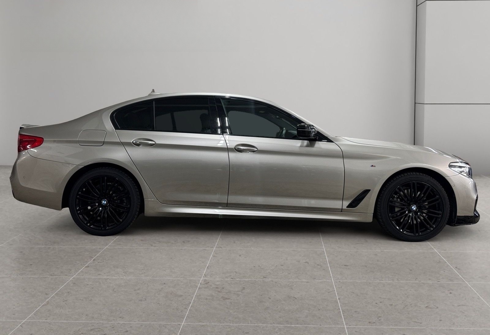 BMW 530 i xDrive Automatik M-Sportpaket , Insp. Neu foto 2