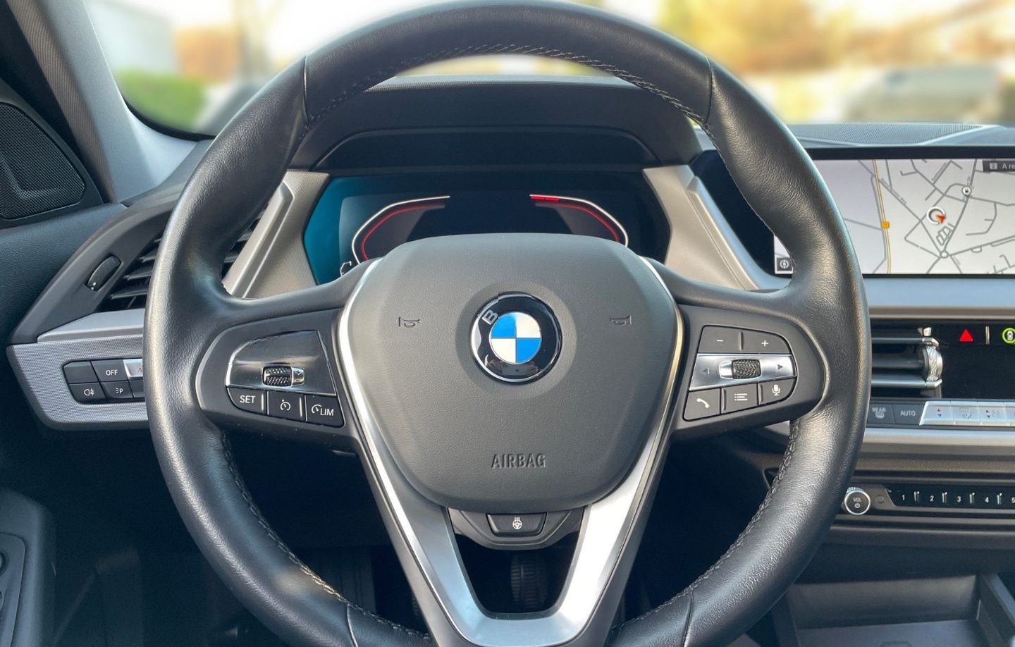 BMW 116 d Advantage Sitzh LKHZ Hifi K-Aut. PDC v+h L foto 8