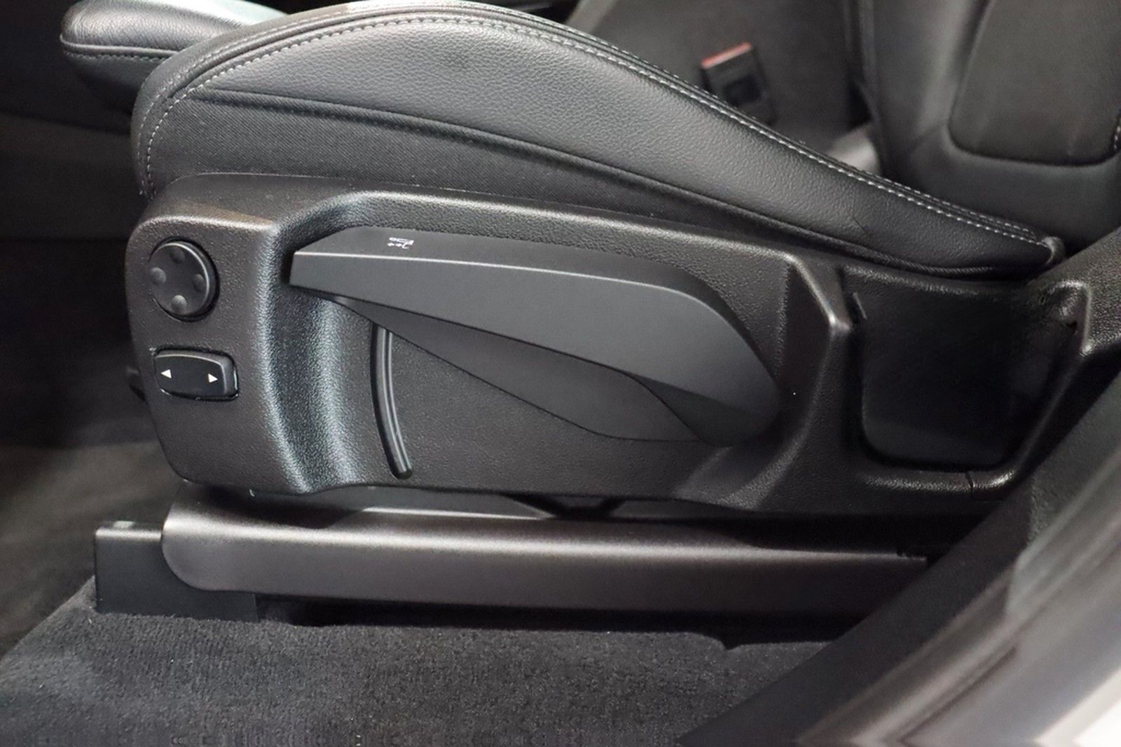 BMW X4 xDrive 20 d HUD*Sportsitze*Navi*LED*Sitzhzg foto 9