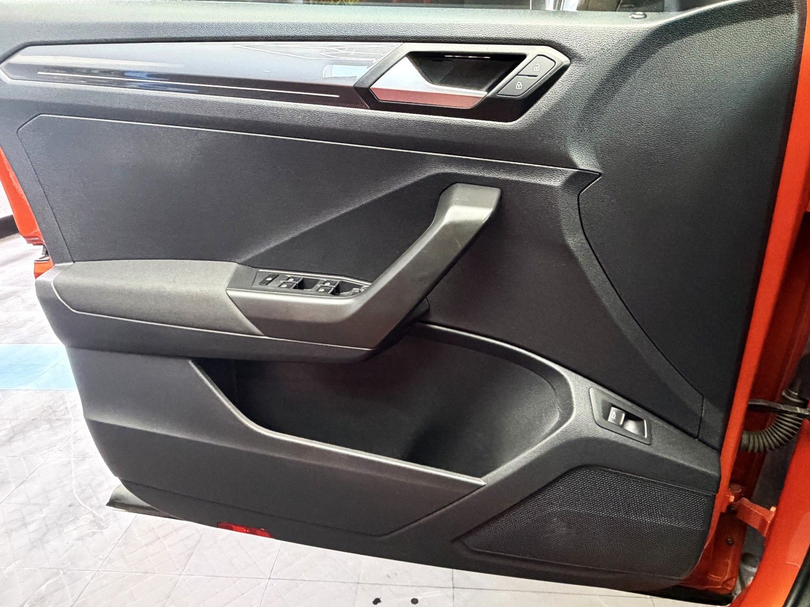 Volkswagen T-Roc 2.0 TDI SCR +LED+Business P.+Navi+AHK foto 17