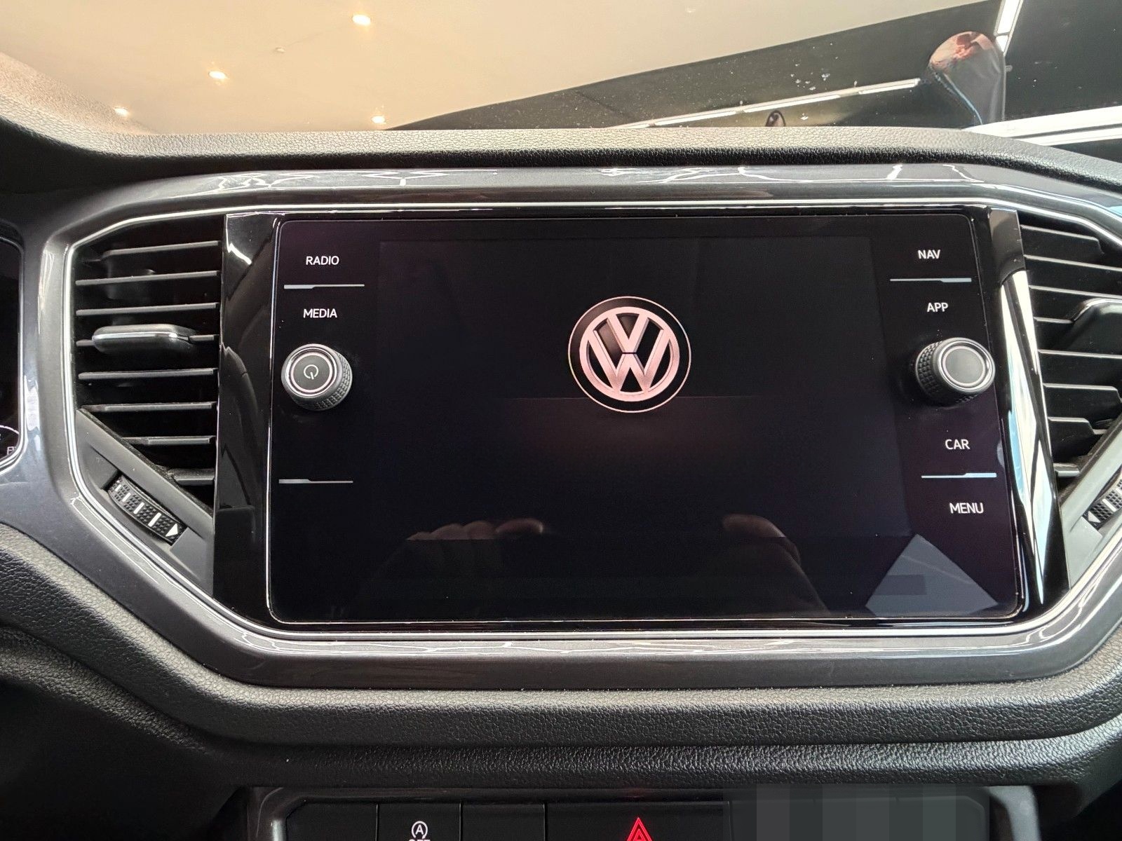 Volkswagen T-Roc 2.0 TDI SCR +LED+Business P.+Navi+AHK foto 21