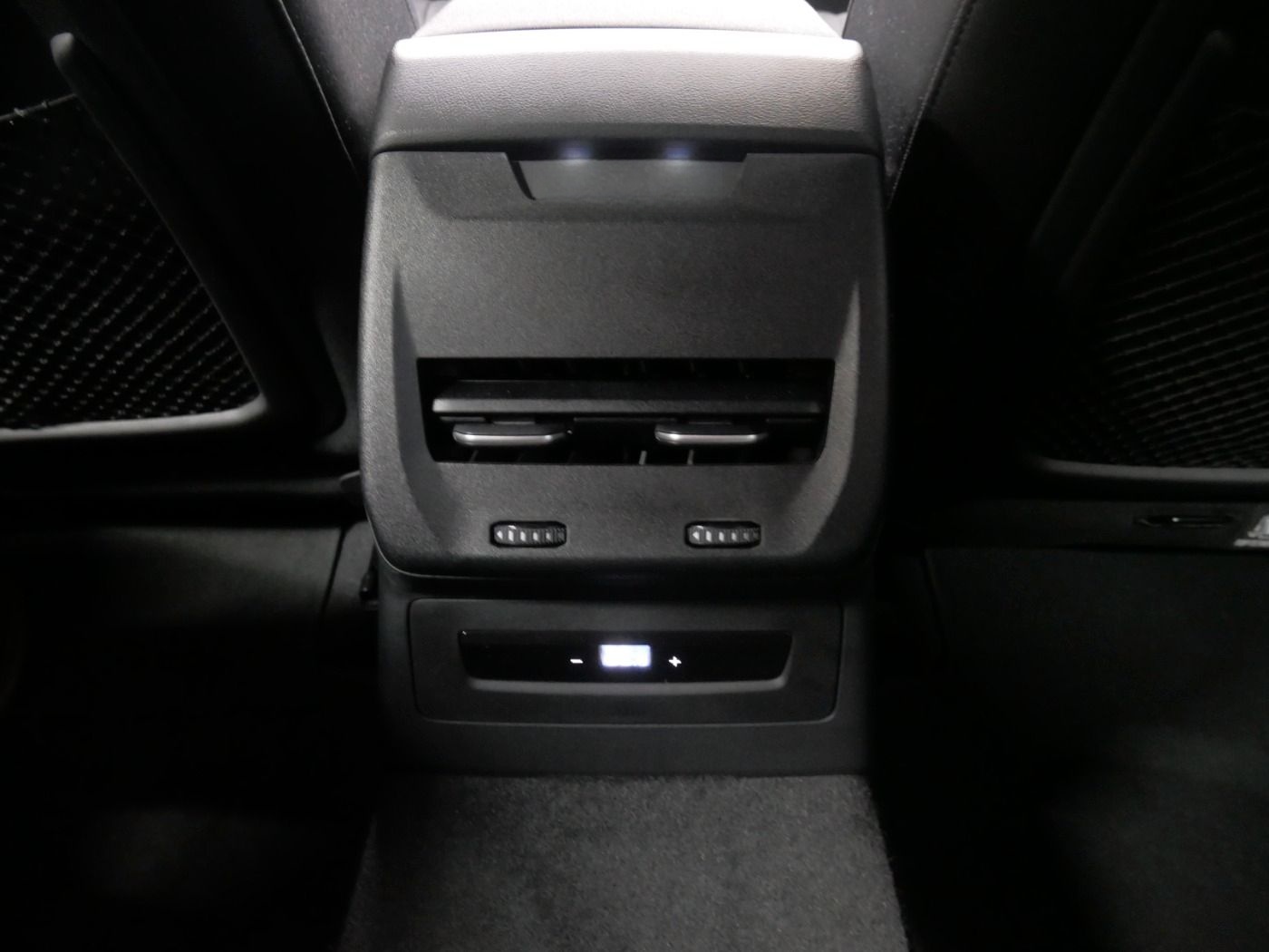 Audi A5 Avant TFSI S tro. LED AHK TECH virt. Cock.+ foto 14