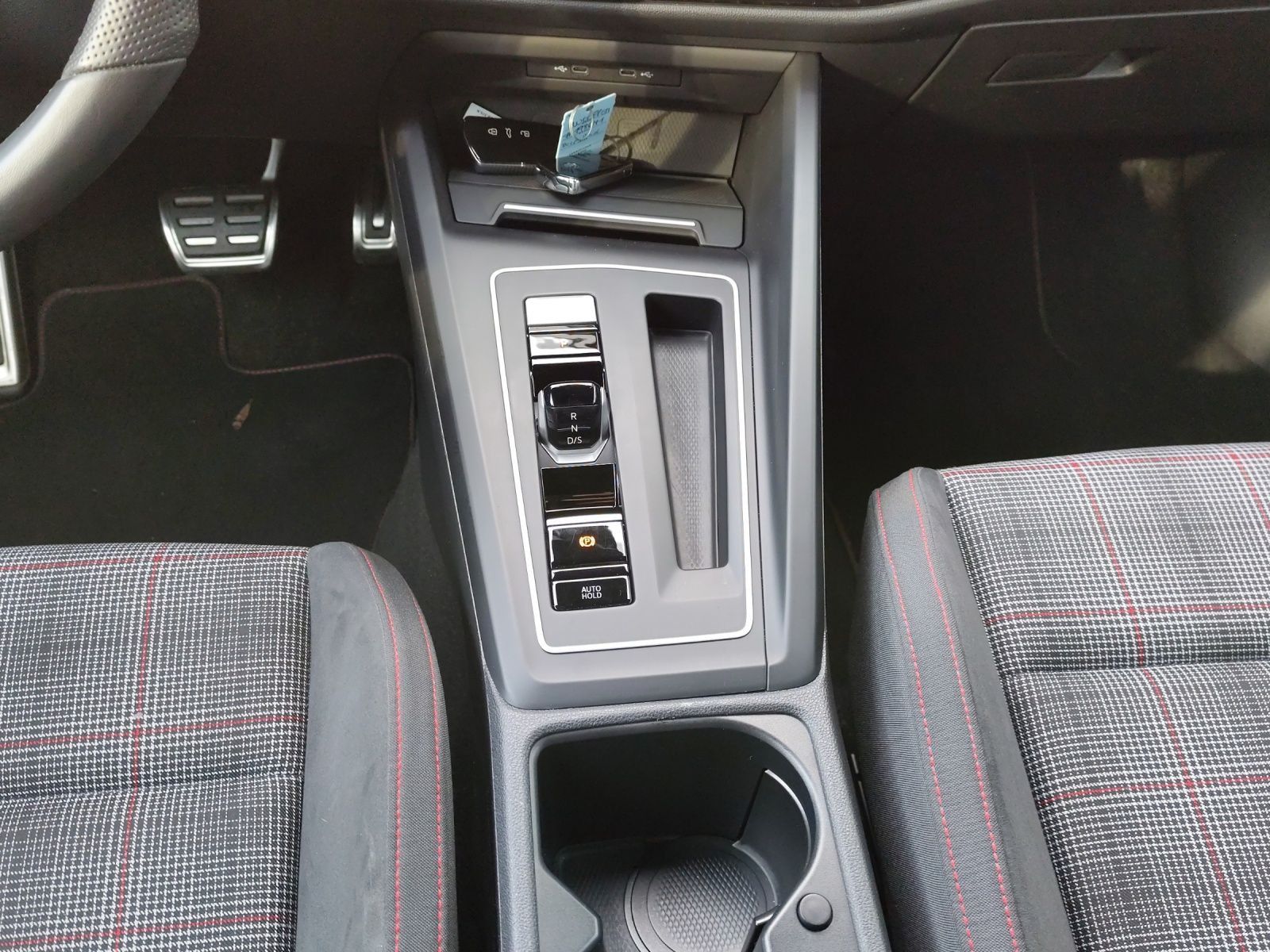 Volkswagen Golf VIII 2.0 TSI DSG GTI*IQ.LIGHT*KAMERA*PDC*SH foto 6