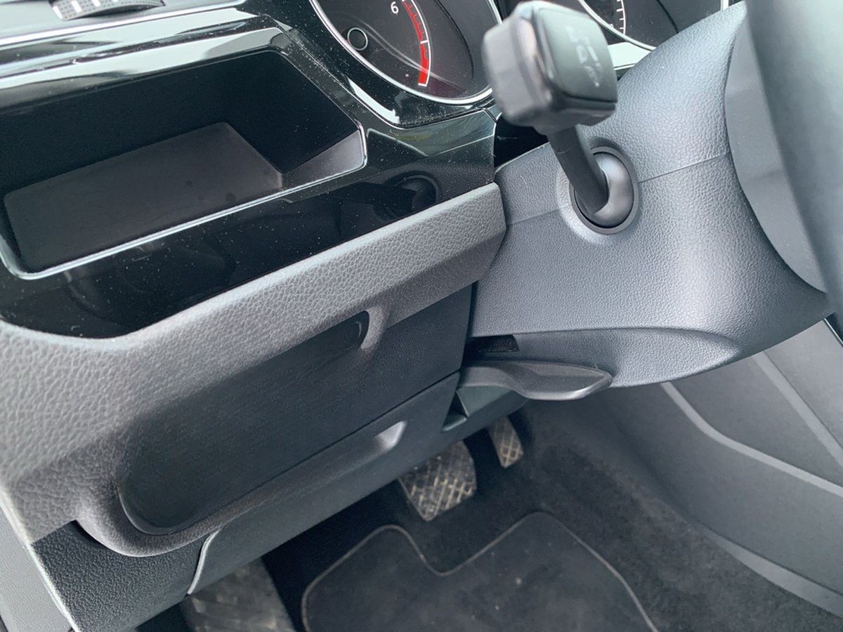 Volkswagen TOURAN HIGHLINE 1.5 TSI DSG LED+ACC+SHZ+KAMERA foto 21