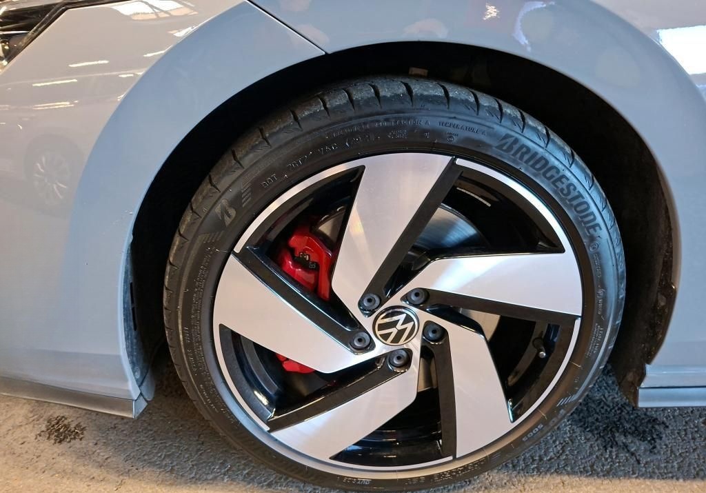 Volkswagen Golf GTI 2.0 TSI 180kW DSG PDC*NAV*RFK*SHZ*LED foto 14