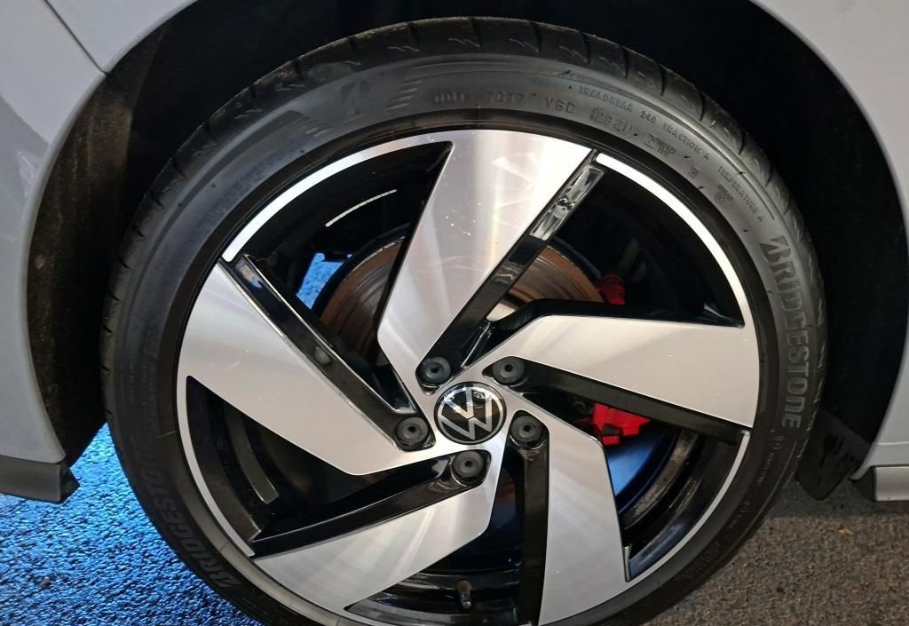 Volkswagen Golf GTI 2.0 TSI 180kW DSG PDC*NAV*RFK*SHZ*LED foto 17