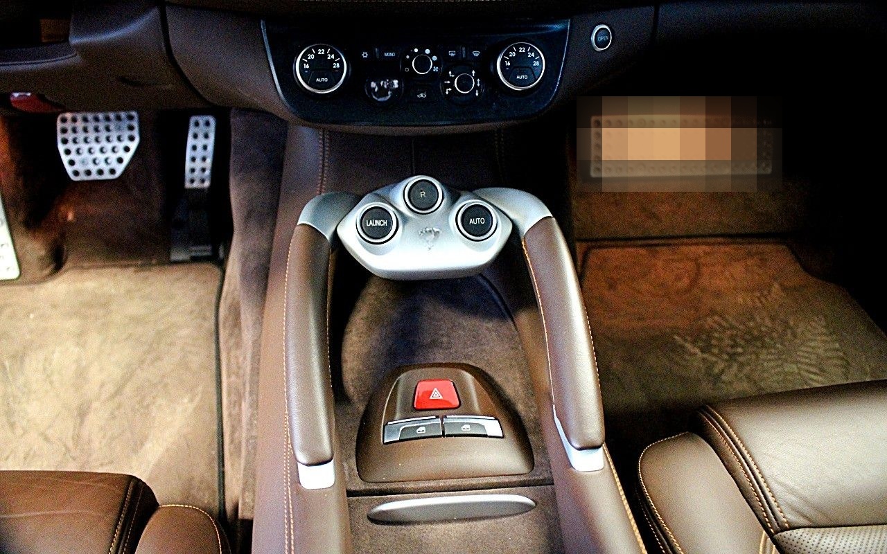 Ferrari FF 6,3 V12 4x4/VOLL SH/LEDER/ foto 15