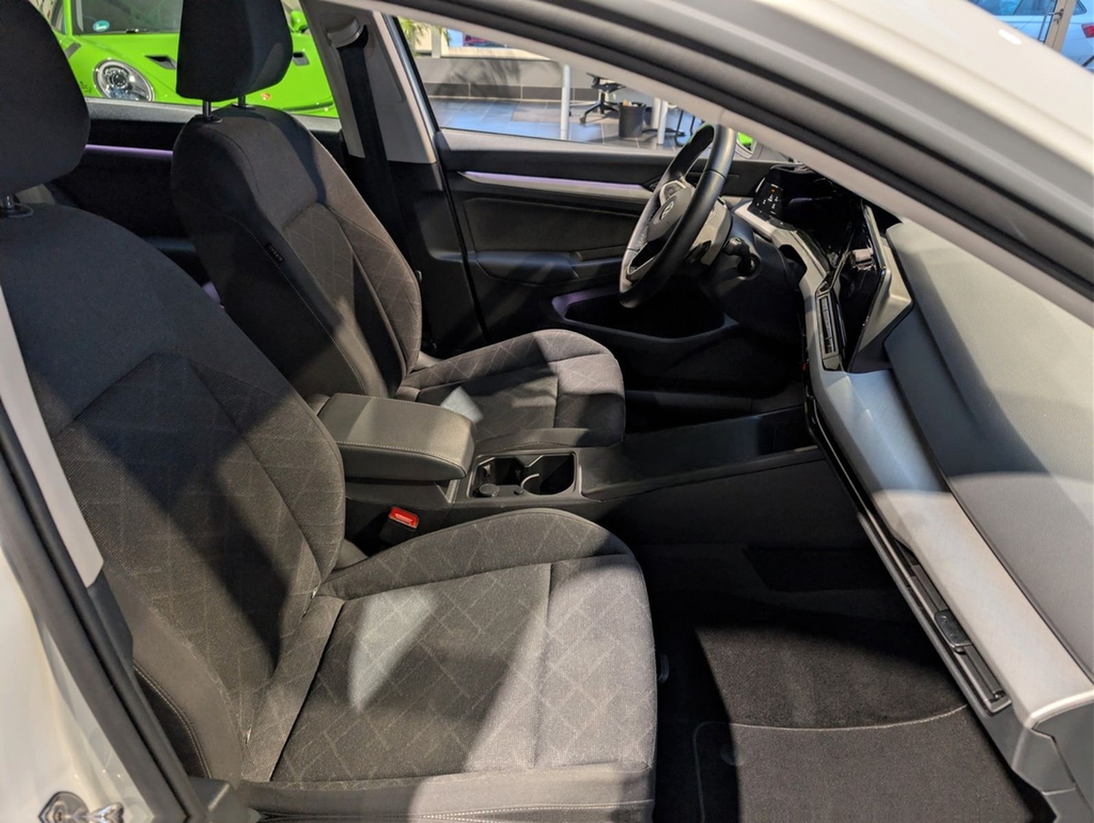 Volkswagen Golf 2.0 TDI SCR DSG Life 1.Hand foto 11