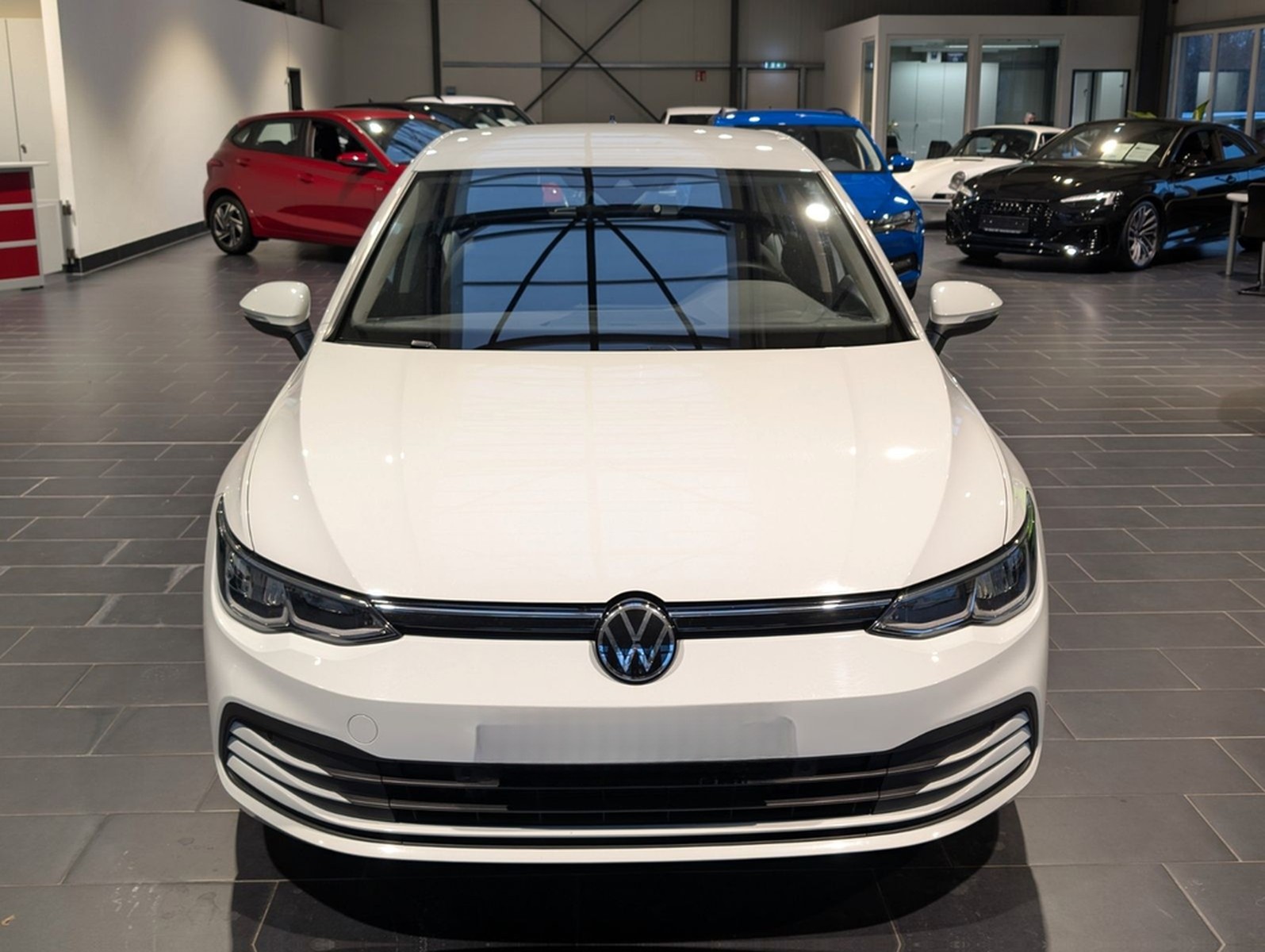 Volkswagen Golf 2.0 TDI SCR DSG Life 1.Hand foto 3