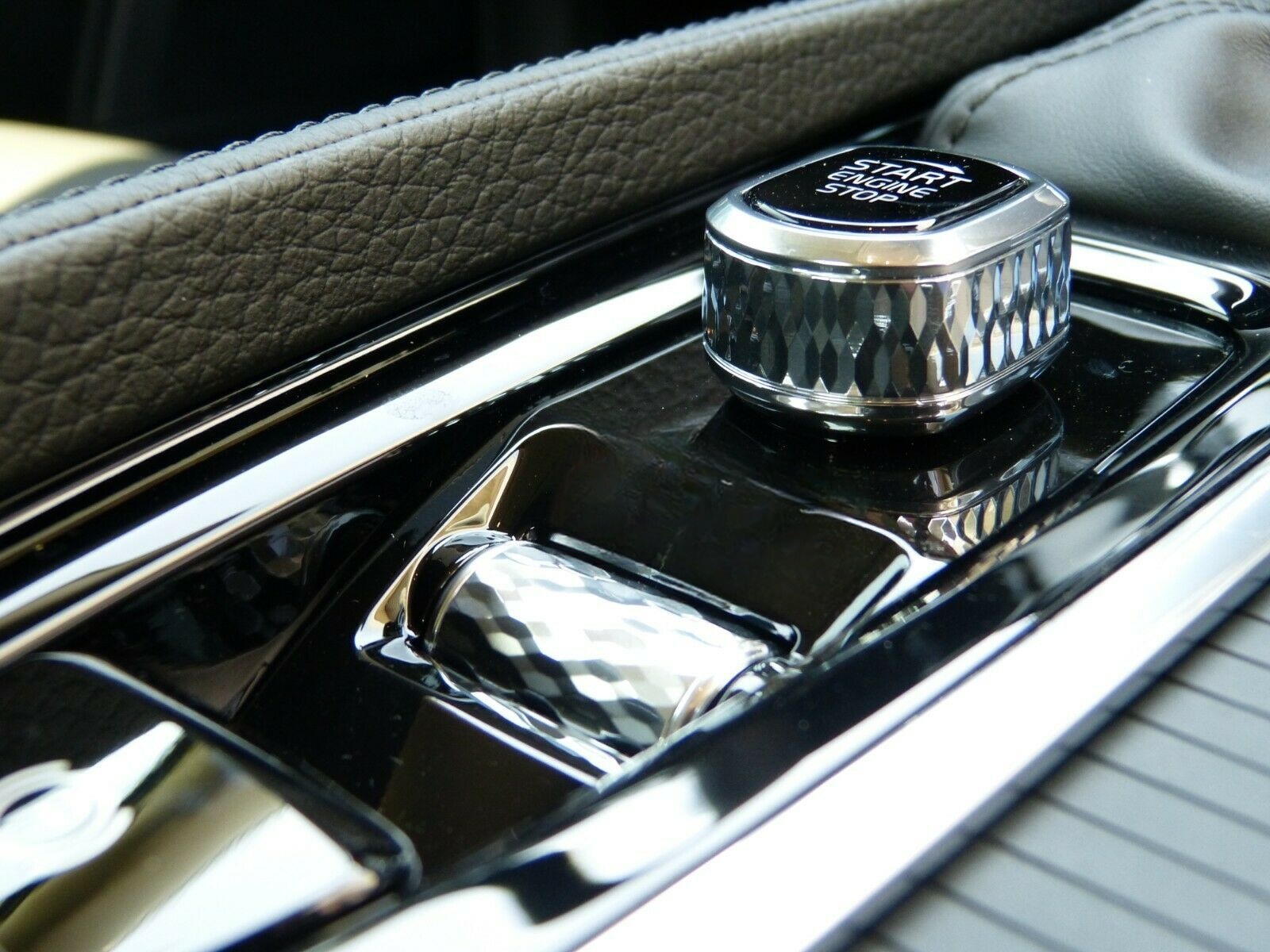 Volvo S 90 T4 Autom. Momentum*Business*Licht* foto 15