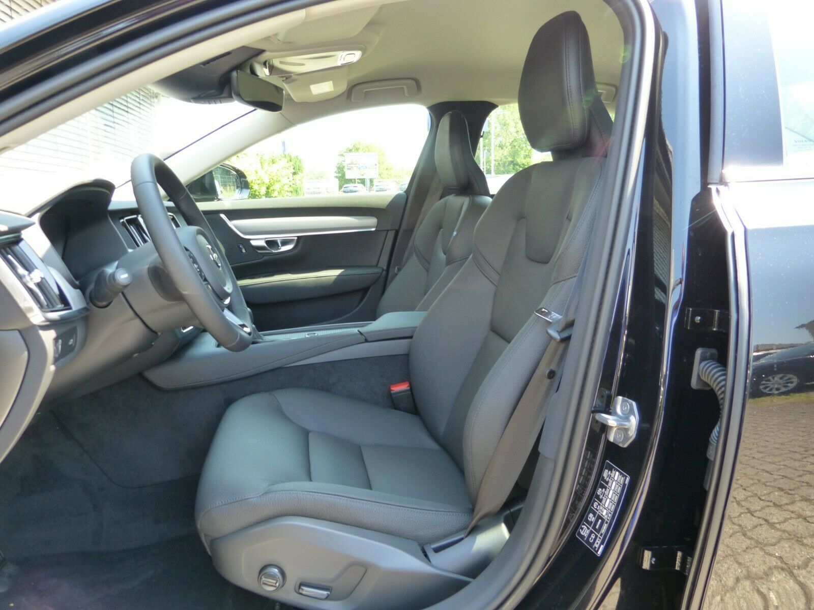 Volvo S 90 T4 Autom. Momentum*Business*Licht* foto 7