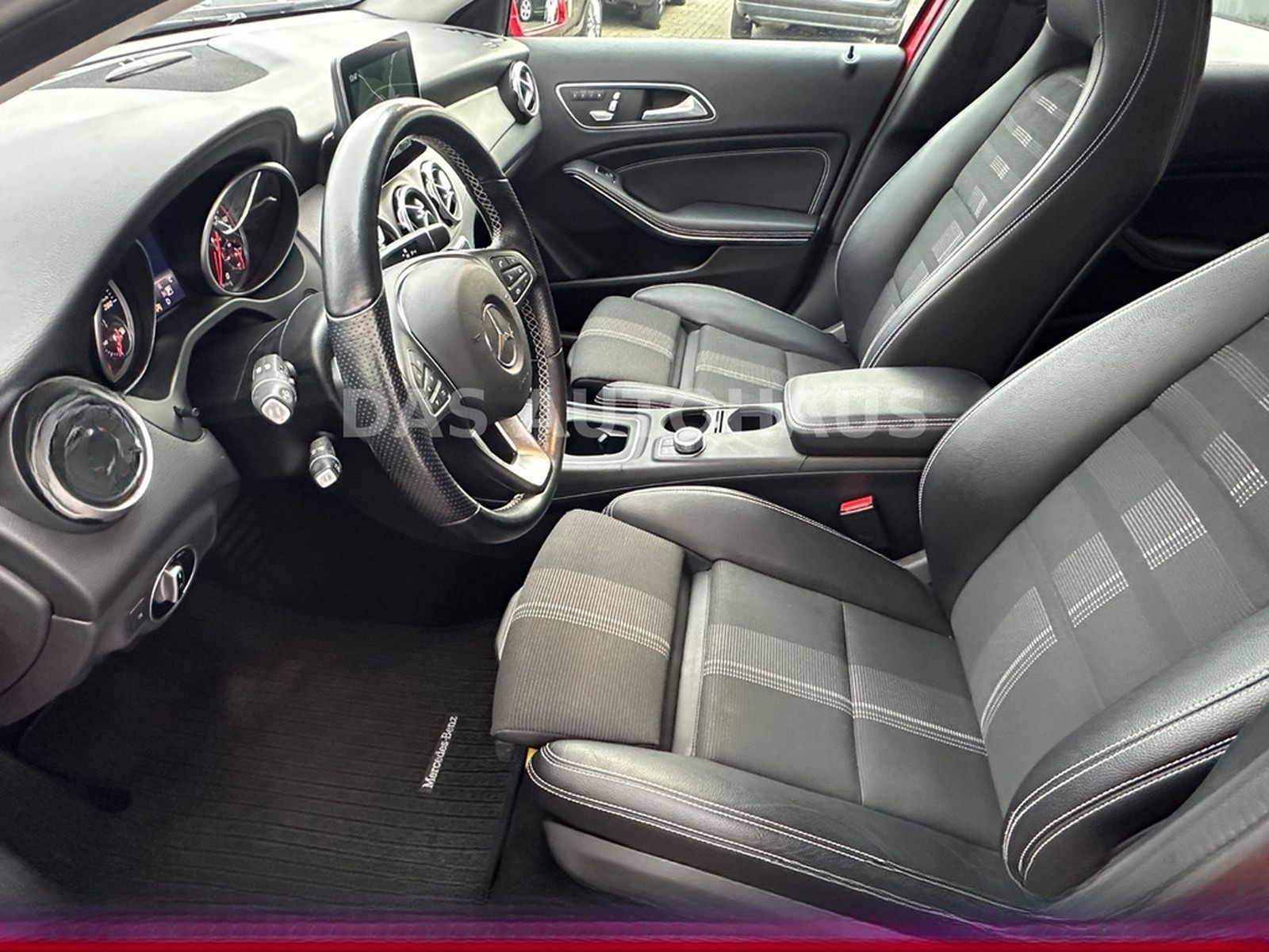 Mercedes-Benz GLA 220 4Matic Urban STANDHEIZUNG 82000 KM foto 4