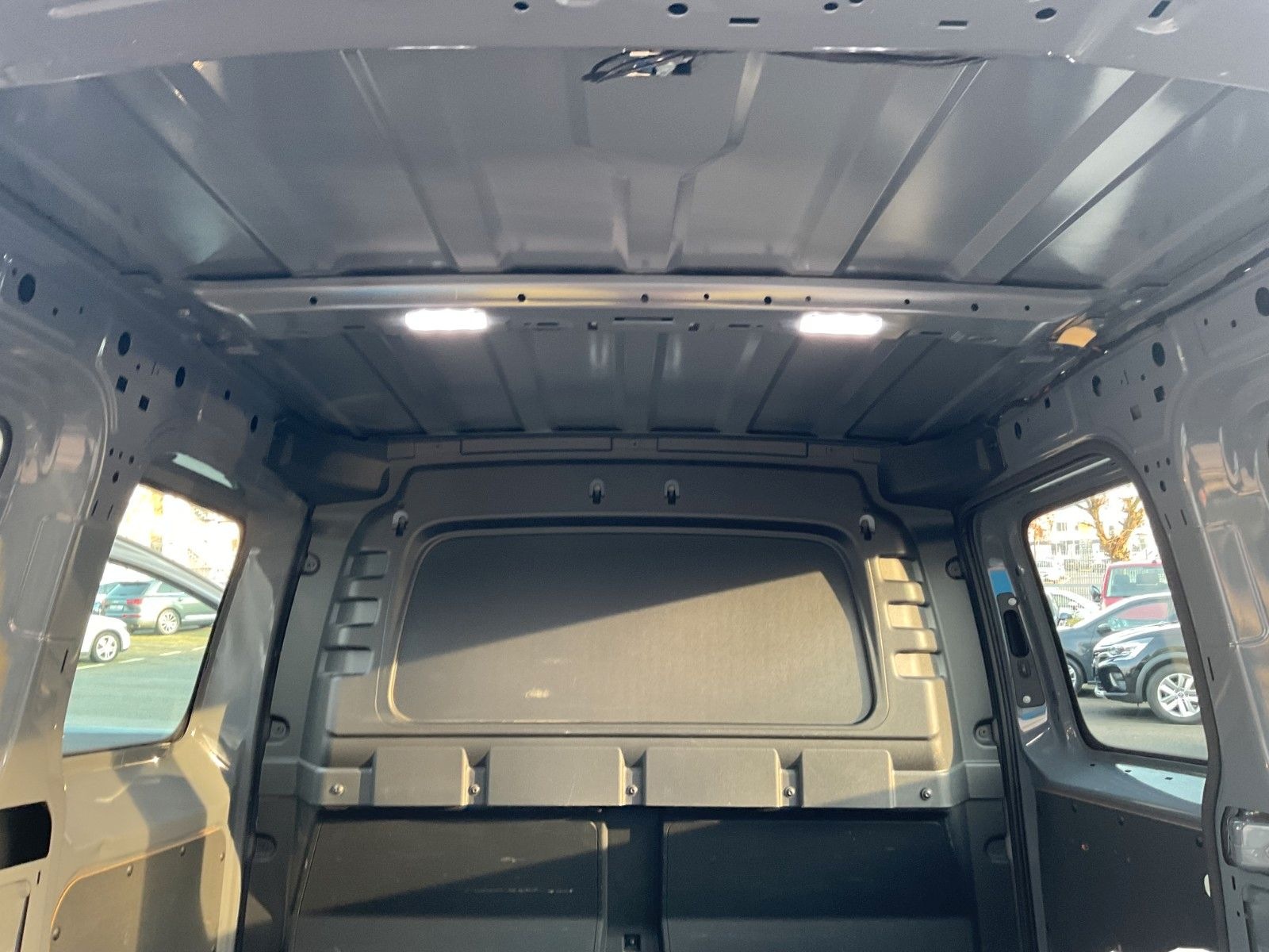 Volkswagen Caddy Cargo 2.0 TDI LED Navi Klima SHZ Tempo. foto 25