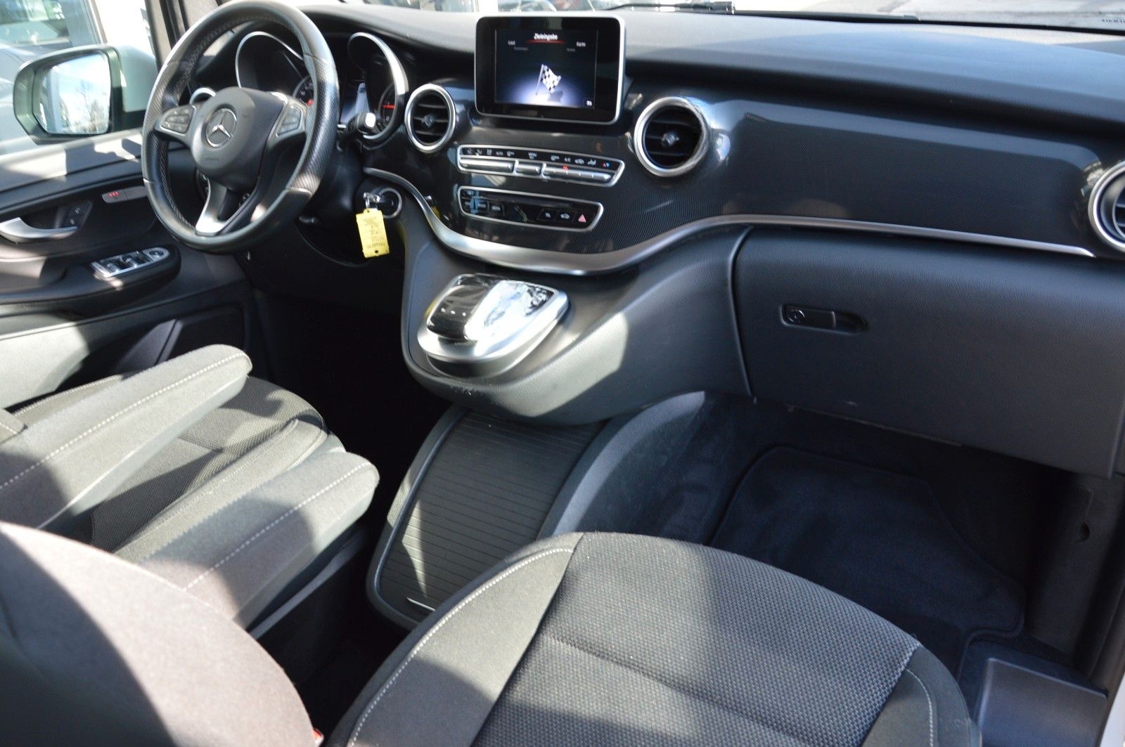 Mercedes-Benz V 220d EDITION LANG*AUTOMATIK*7-SITZE*DISTR*AHK* foto 16
