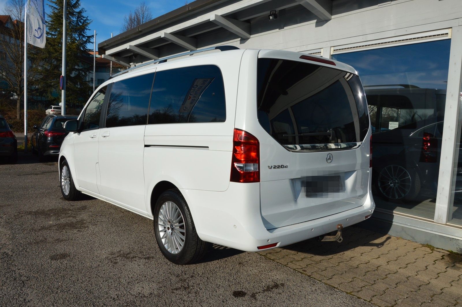Mercedes-Benz V 220d EDITION LANG*AUTOMATIK*7-SITZE*DISTR*AHK* foto 3