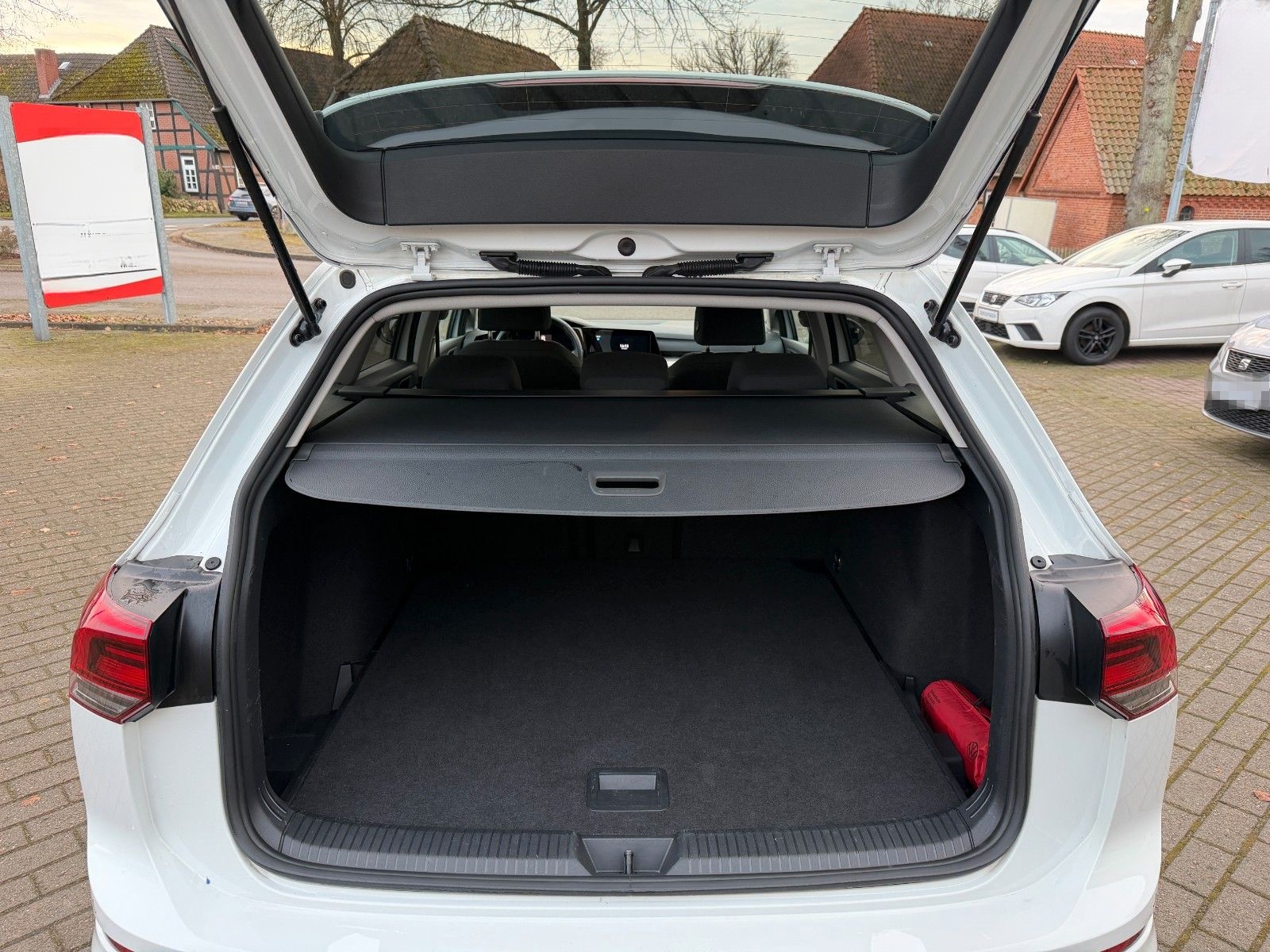 Volkswagen Golf VIII Variant Move ACC*LED*NAVI*IQ* foto 7