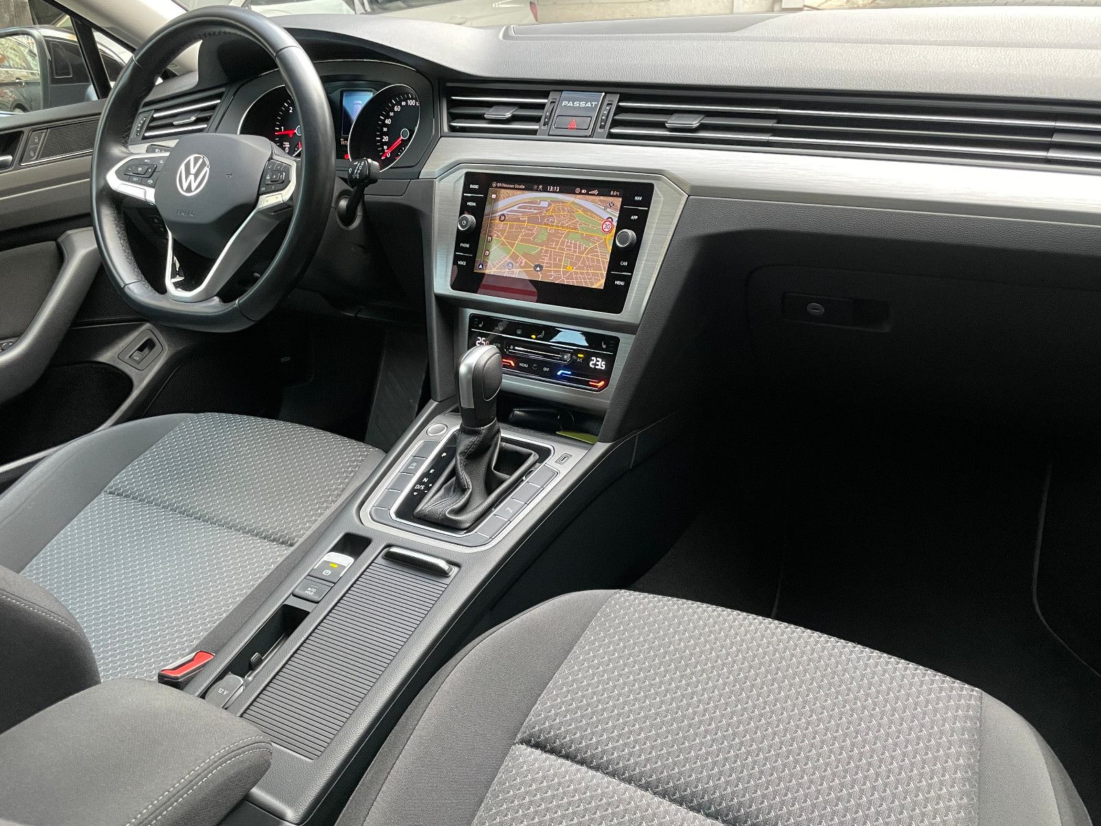 Volkswagen Passat 2.0 TDI DSG Variant*Navi*LED*ACC*KAMERA* foto 16
